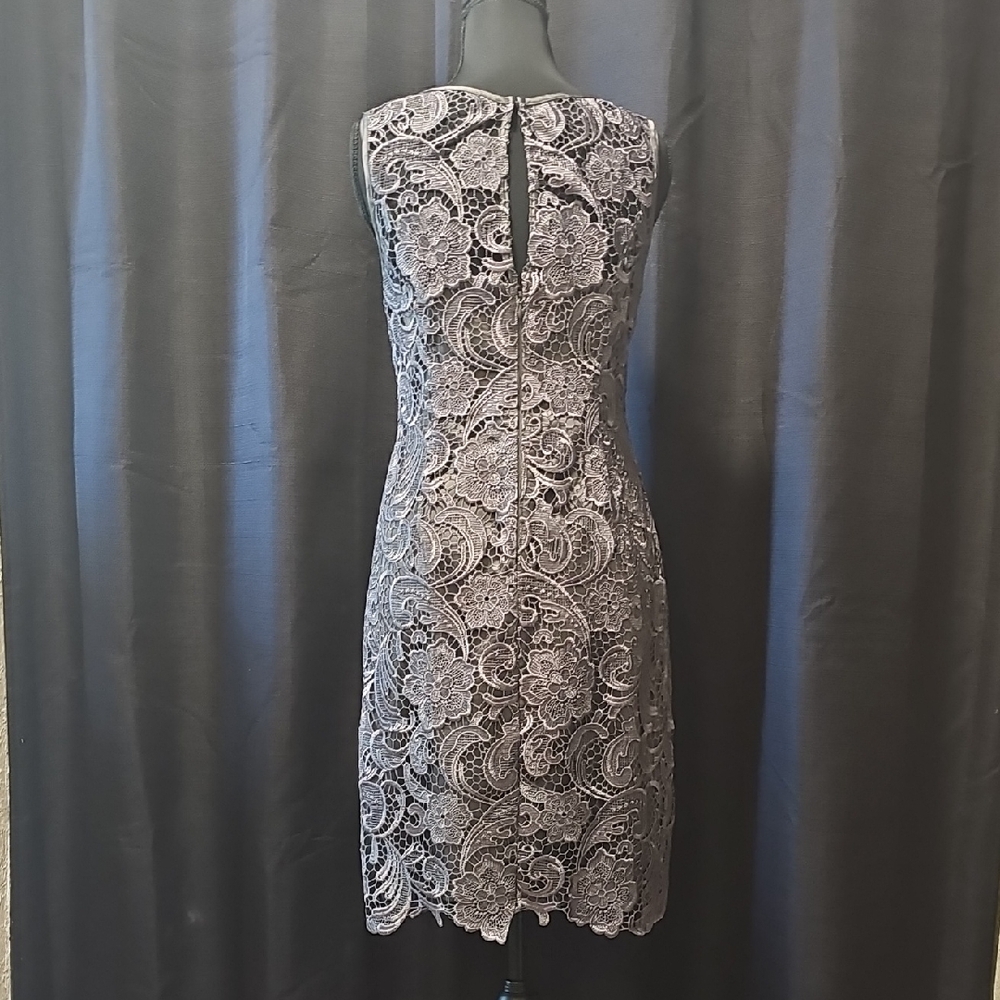 Adrianna Papell Dary Gray Sheath Midi Dress Sleeveless Bateau Size 8 - Picture 6 of 16